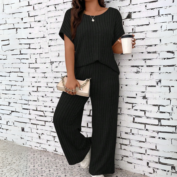 WAUNA™ - Plus Size Short Sleeve Top & Pants Set