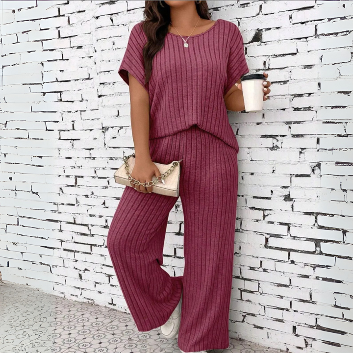 WAUNA™ - Plus Size Short Sleeve Top & Pants Set