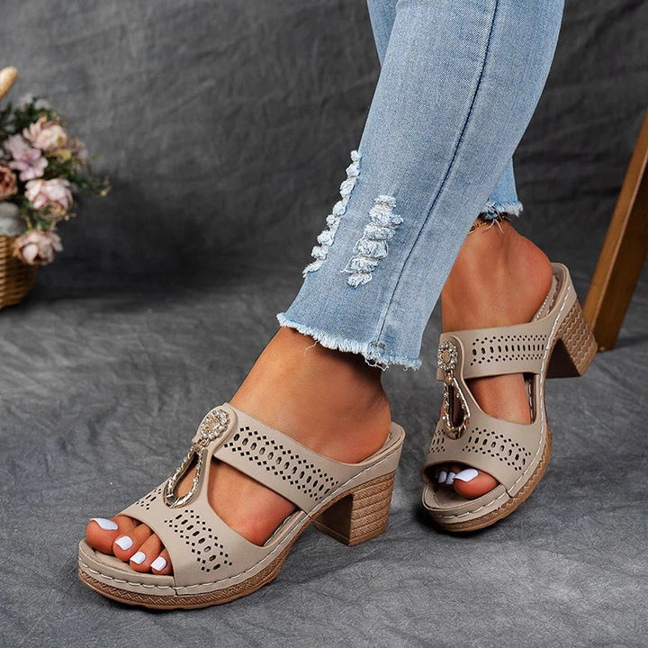Yora | Stylish Orthopedic Sandals