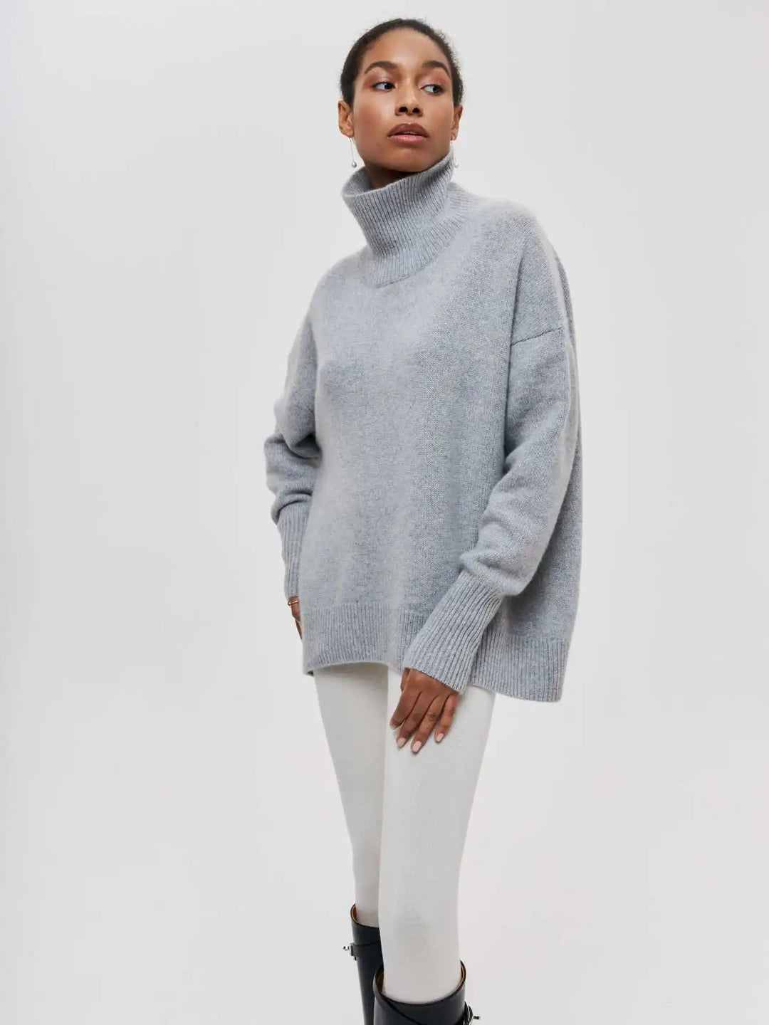 ALYSSA™ - Chic Turtleneck Sweater