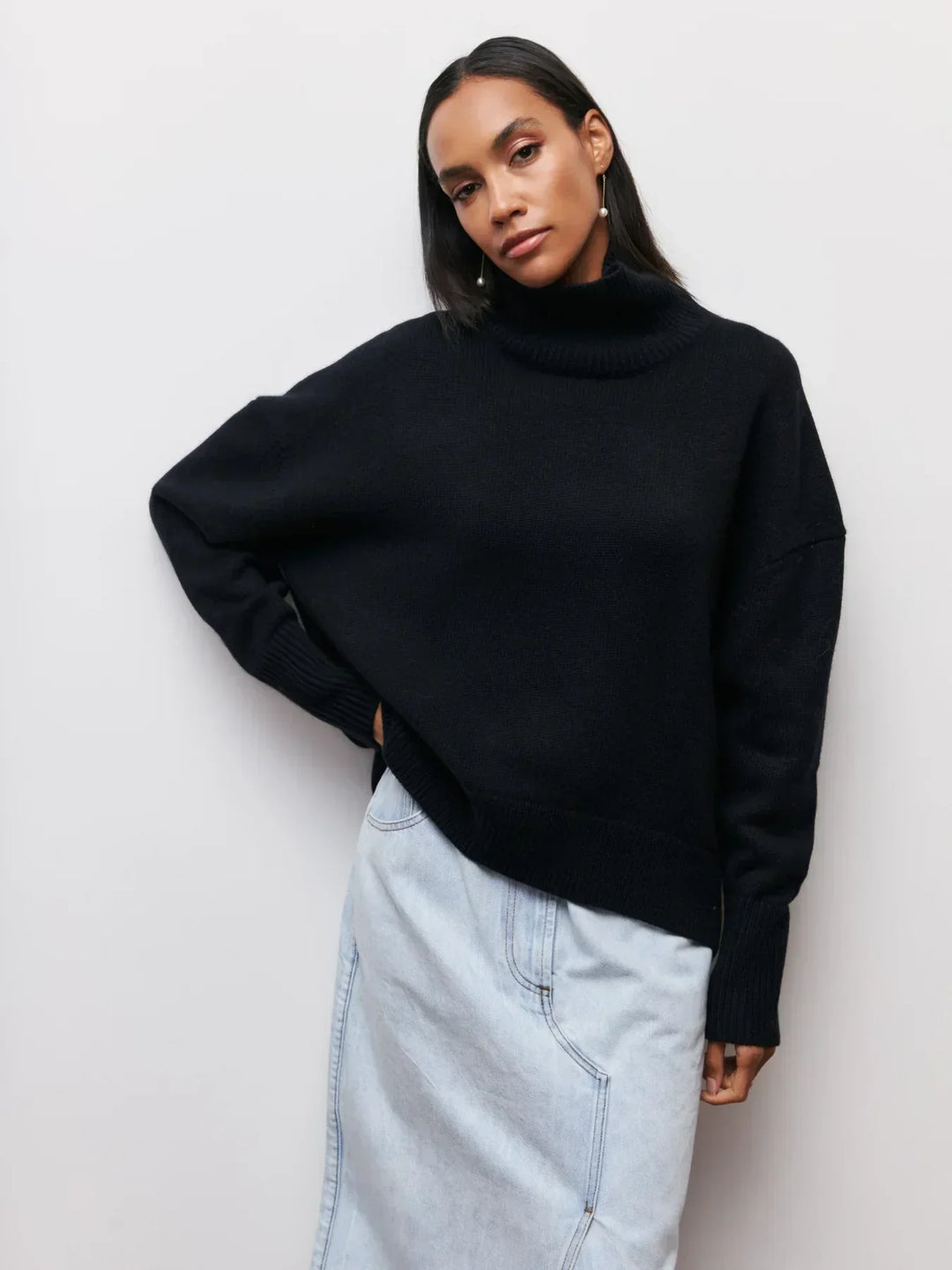 ALYSSA™ - Chic Turtleneck Sweater